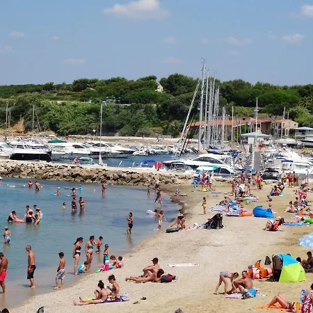 Studio A Six Fours Les Plages A 50 M De La Plage Avec Vue Sur La Mer Et Piscine Partagee Apartman